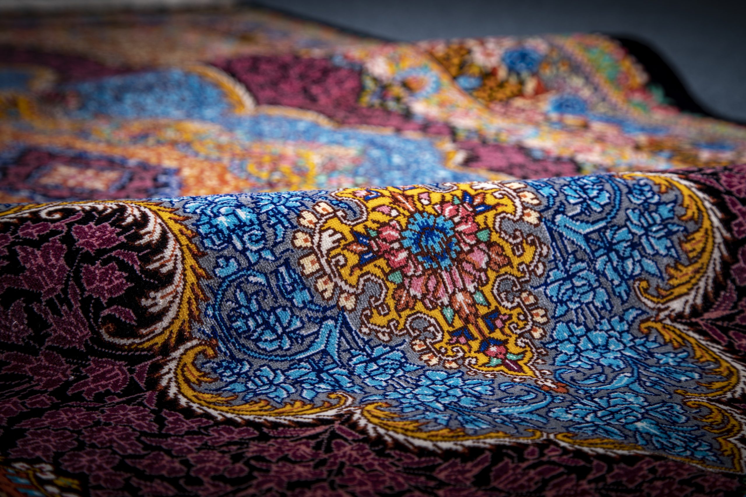فرش دستباف ابریشم